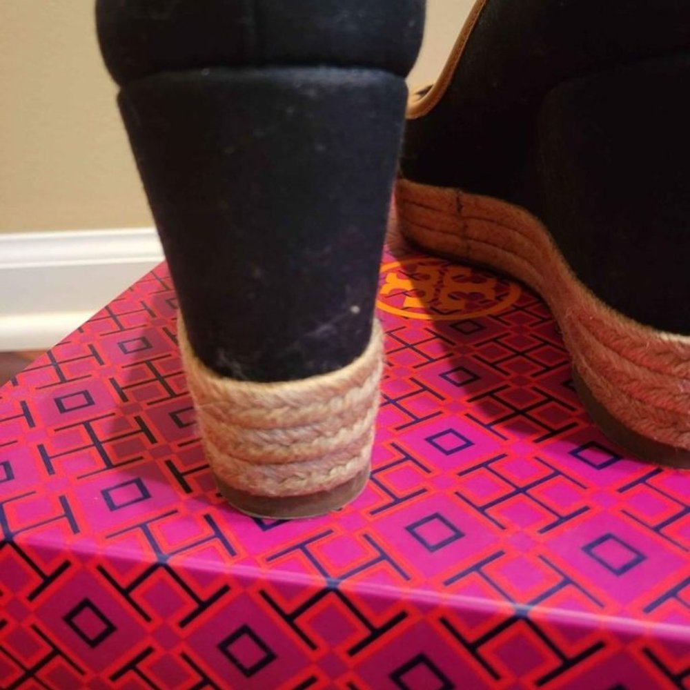 Sandals - Picture 5 of 10